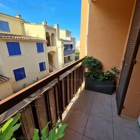 T3 Renove 49m², Centre-ville Cavalaire-sur-mer, Plages A Pied, Clim, Terrasse, Parking Sous-sol - Fr-1-100-278 Apartamento *