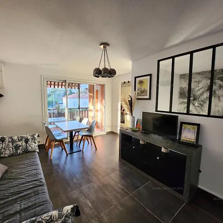 Apartamento T3 Renove 49m², Centre-ville Cavalaire-sur-mer, Plages A Pied, Clim, Terrasse, Parking Sous-sol - Fr-1-100-278 *