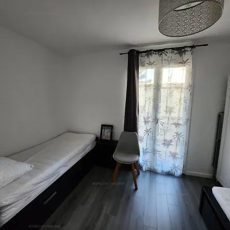T3 Renove 49m², Centre-ville Cavalaire-sur-mer, Plages A Pied, Clim, Terrasse, Parking Sous-sol - Fr-1-100-278 Apartamento *